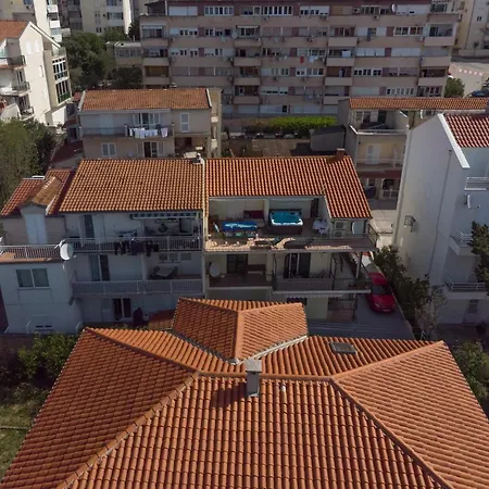 With Hot Tub - 18898 Appartamento Makarska