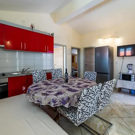 With A Parking Space - 18898 Apartment Makarska