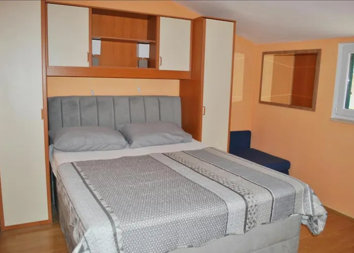 With Parking Space - 18898 Makarska