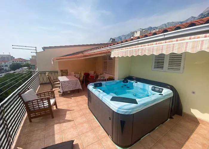 Apartamento With Parking Space - 18898 Makarska